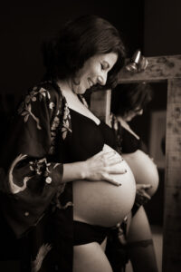 Séance photo grossesse maternité intimiste Marion Ziadé