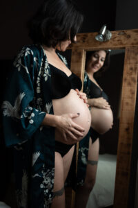 Séance photo grossesse maternité intimiste Marion Ziadé